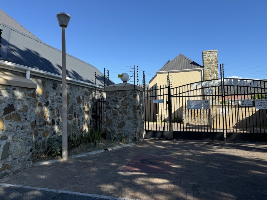 2 Bedroom Property for Sale in Gordons Bay Central Western Cape